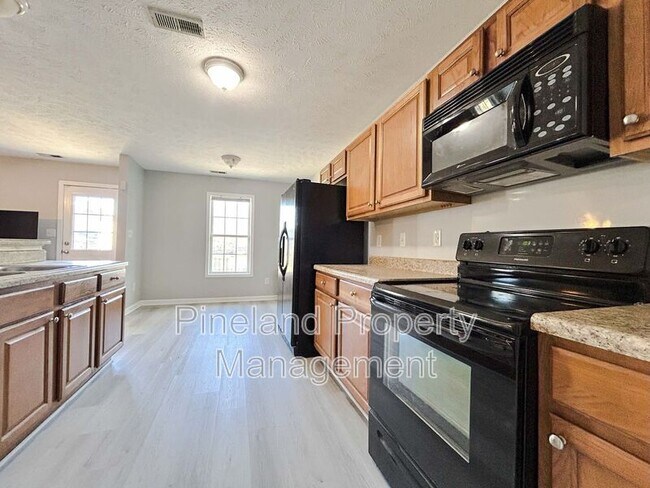 Building Photo - 341 Kingdom Estate Dr