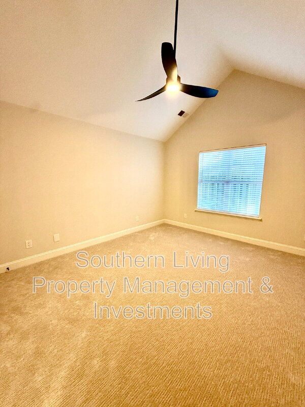 Building Photo - 8811 Roseton Ln