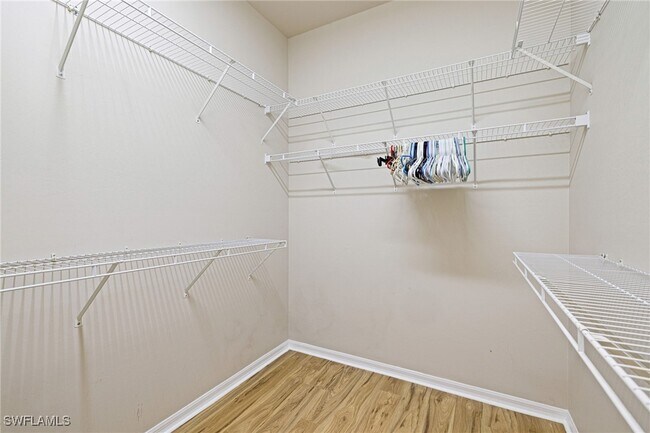 Building Photo - 9120 Spanish Moss Way