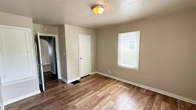 Building Photo - EAST SIDE UPDATED 3 BEDROOM 2 BATH HOME AVAILABLE NOW!