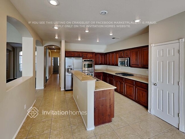 Building Photo - 7558 S Chambery Cove Ct