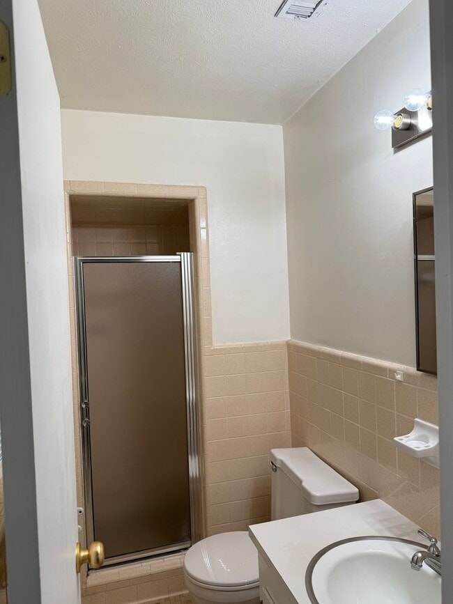 Building Photo - Available NOW-  103 Meadowlark-1/2 Off the first month rent with a 12-month lease