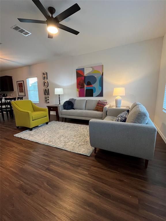 Building Photo - 1200 Rio Frio Ln