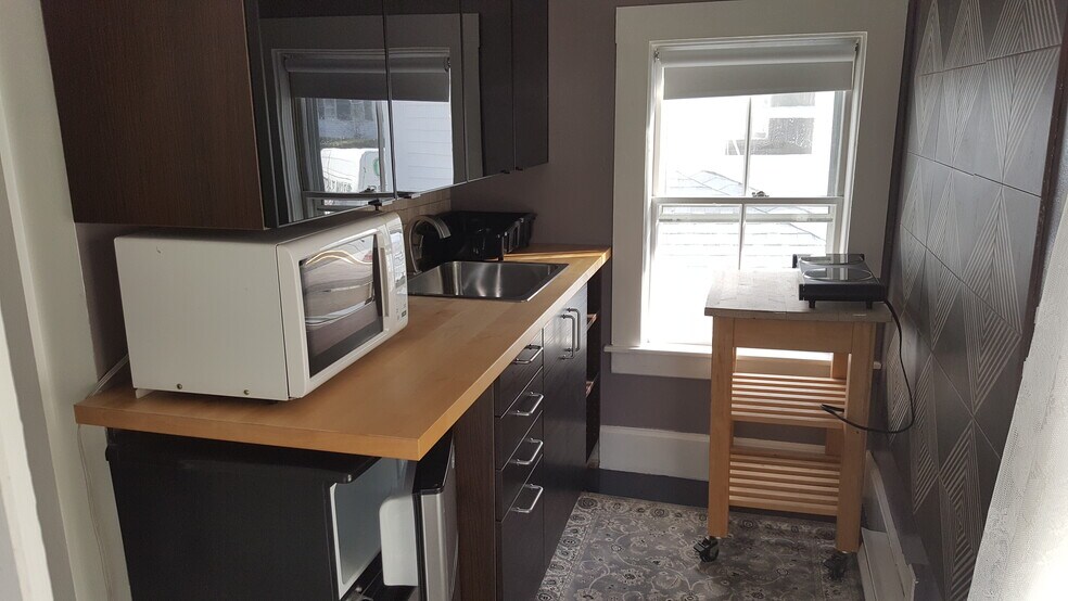 Building Photo - 30 Main St