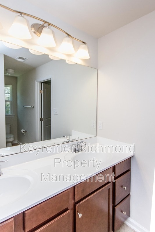 Building Photo - 8986 Ringview Dr