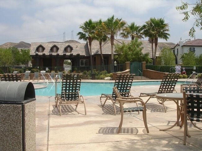 Building Photo - COMING SOON!  Mariposa  2 Bedroom Townhome...