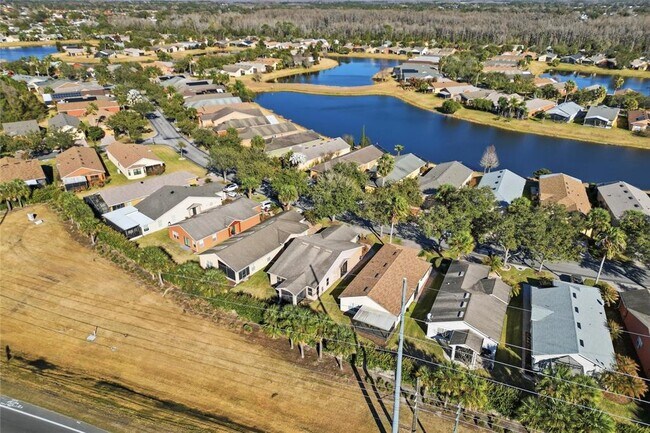 Building Photo - 156 Grand Canal Dr