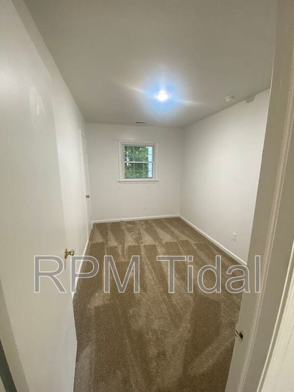 Building Photo - 447 Whealton Rd