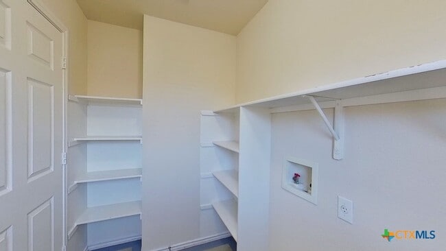 Building Photo - 111 Carol Ave