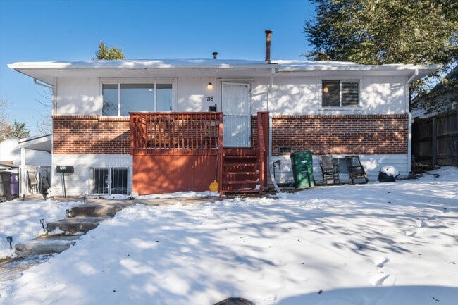 Building Photo - 718 Stuart St