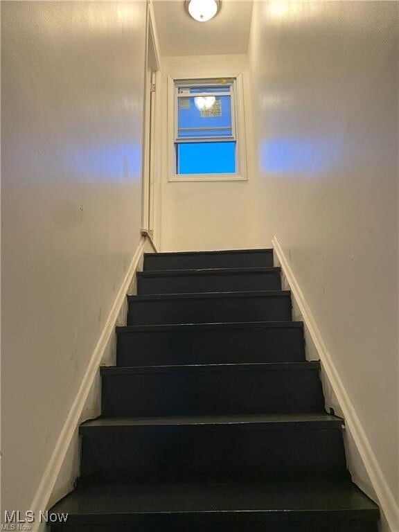 Building Photo - 718 Shelley Pkwy