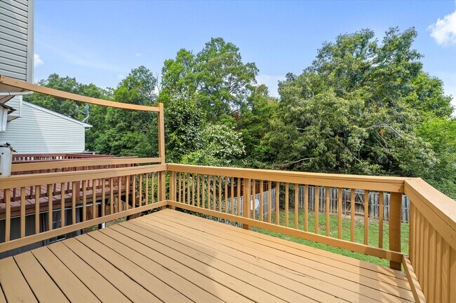 Building Photo - 4701 Colonnade Way