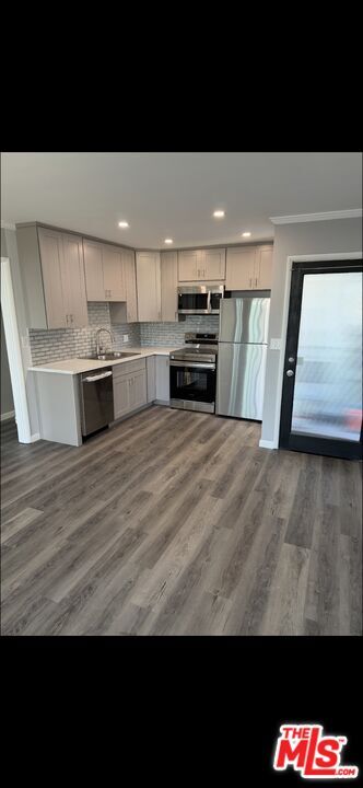 Building Photo - 1510 W Balboa Blvd