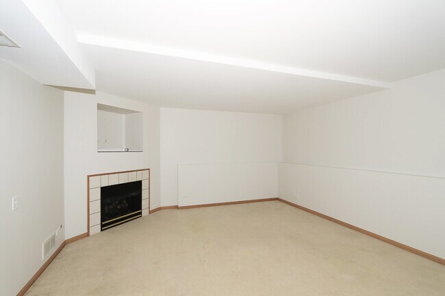 Building Photo - 2232 Dawson Ln