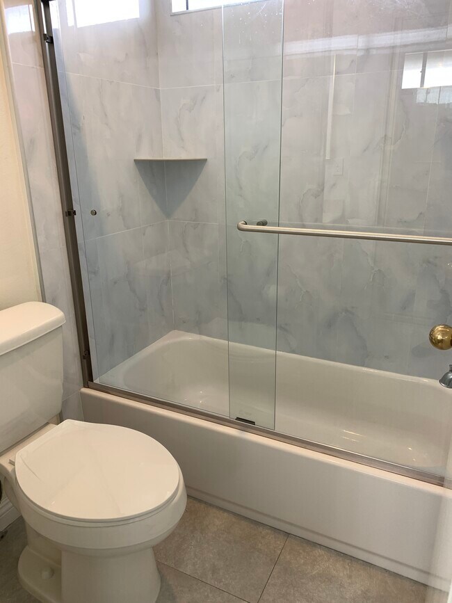 Building Photo - 15220 S Normandie Ave