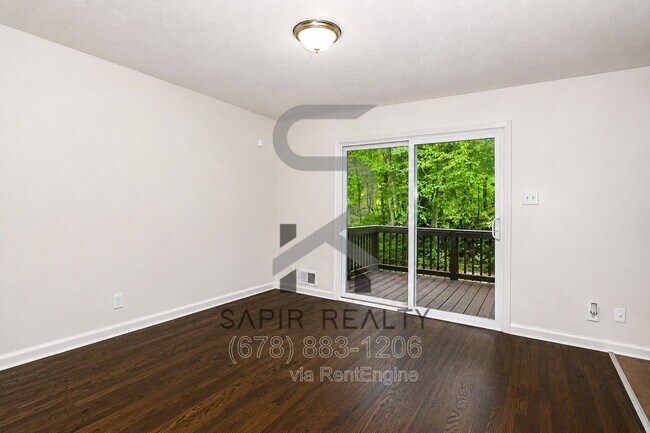 Building Photo - 2840 Alexandria Dr SW