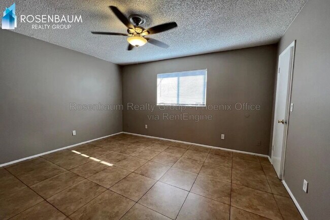 Building Photo - 860 E Brown Rd