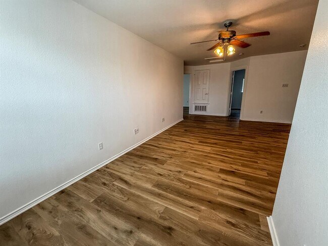 Building Photo - 1148 Apollo Cir
