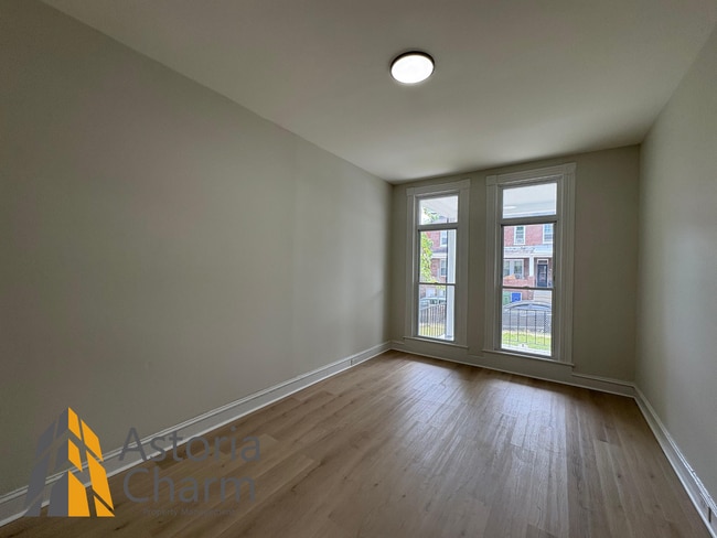 Building Photo - Updated 3-Bedroom Rental with Open Layout ...