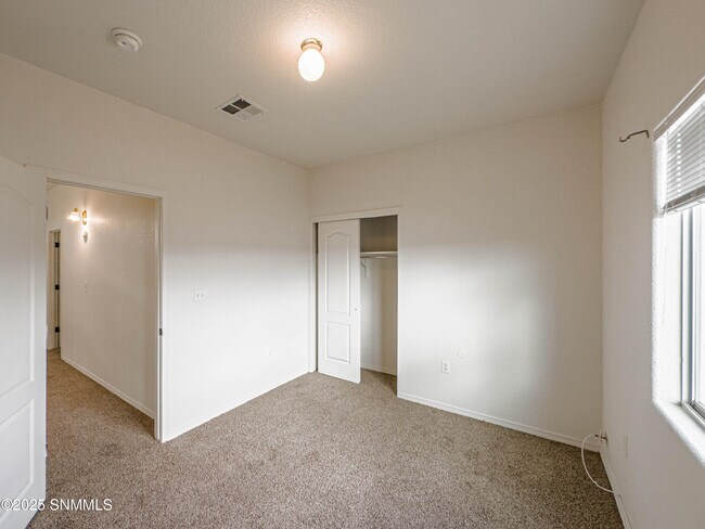 Building Photo - 3742 Piedras Negras Dr