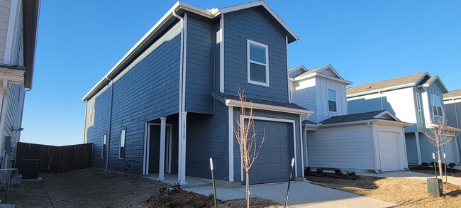 Building Photo - NEWLY BUILT 4 bedroom 2.5 Bath Single *1.5...