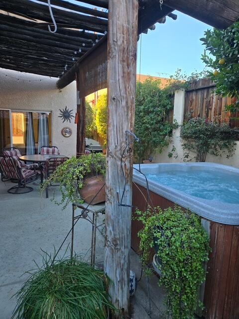 Building Photo - 54035 Avenida Martinez