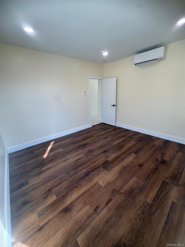 Building Photo - 91-04 43rd Ave