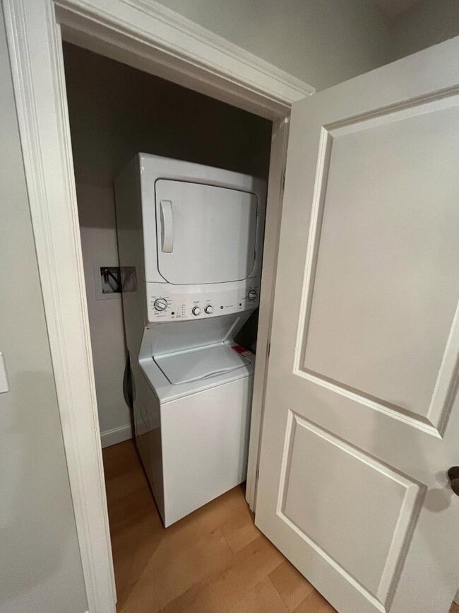 Building Photo - 816 Brayton Point Rd