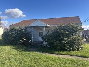 Building Photo - 3308 Harmont Ave NE