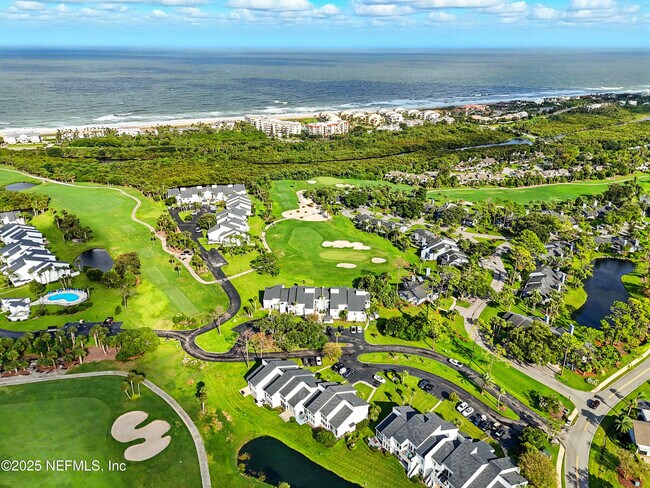 Building Photo - 16 Cove Rd