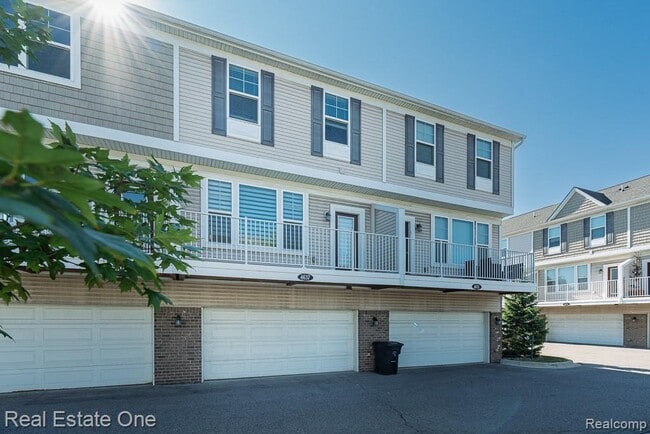Building Photo - 4637 Bradley Cir