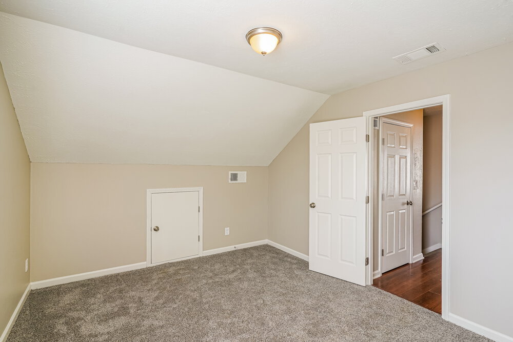 Building Photo - 1057 Tom Hailey Blvd