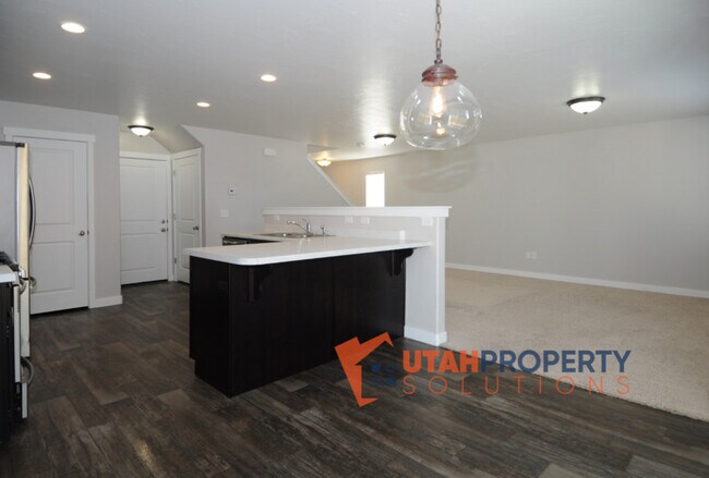 Building Photo - 577 S Windsong Ln