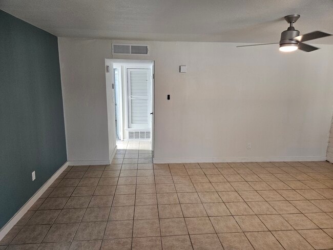 Building Photo - 11220 Wharf Cove Dr