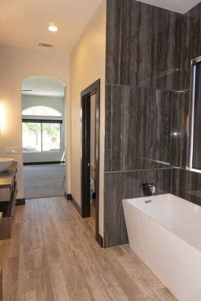 Building Photo - 82794 Odlum Dr