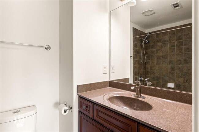 Building Photo - 380 Grant Cir SE