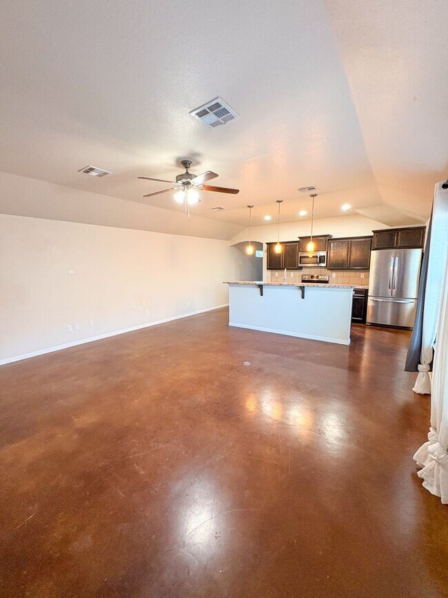 Building Photo - 1909 Chiricahua Trce