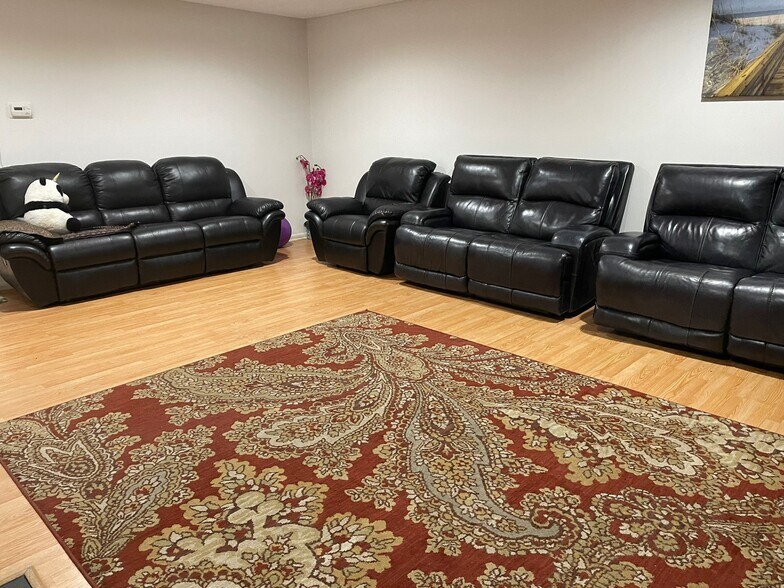 Living Room - 176 Thoreau Dr