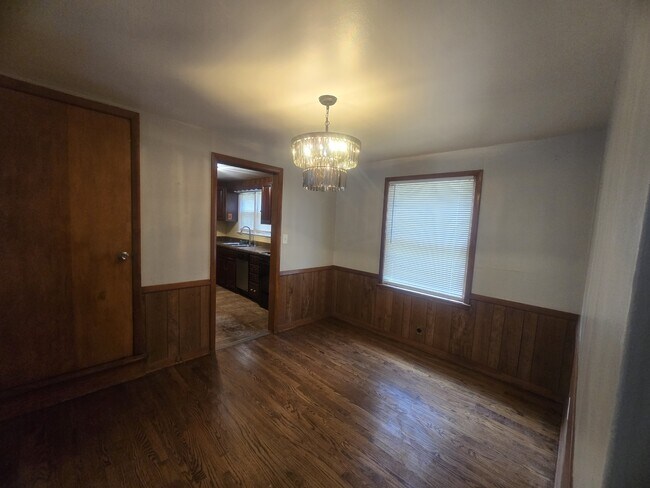 Building Photo - 4424 E 63rd St