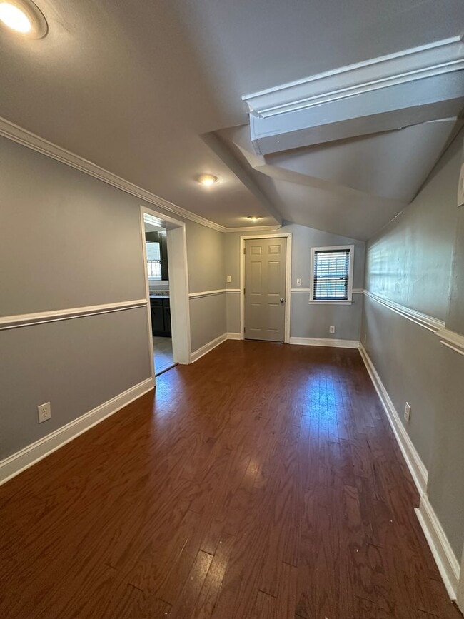 Building Photo - Village of West Greenville home with a lar...