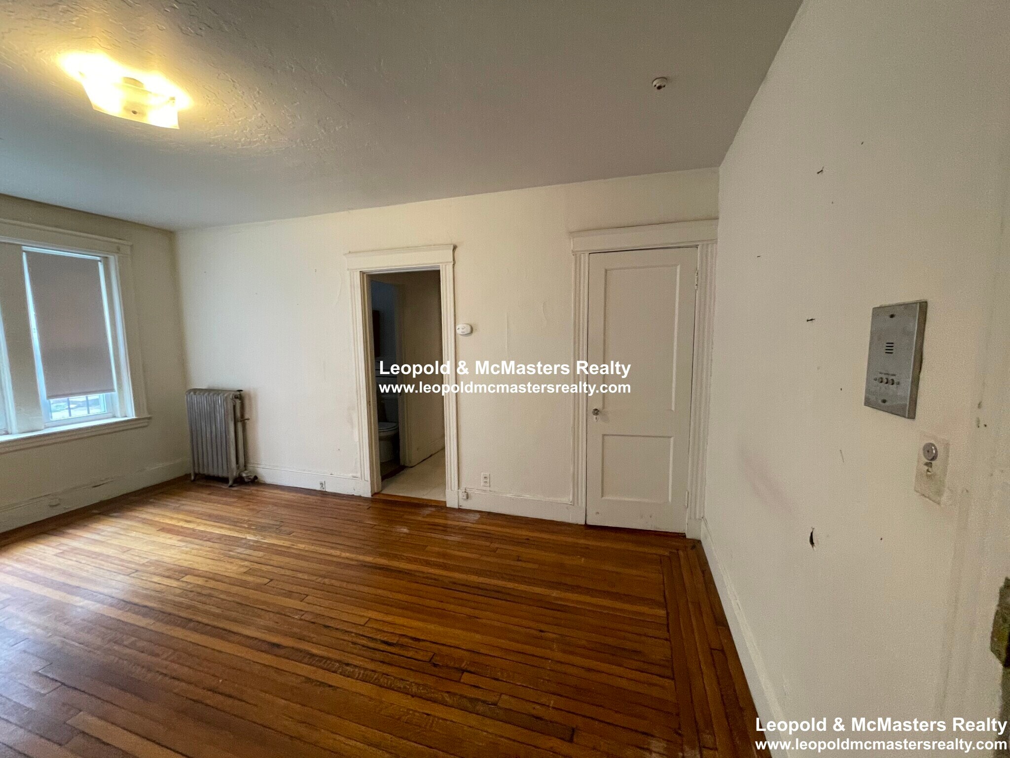 Building Photo - 100 Washington St