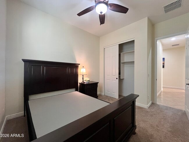 Building Photo - 2208 E Indian Wells Dr