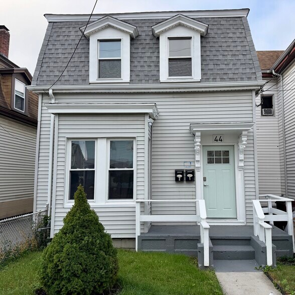 Building Photo - 44 Everett St