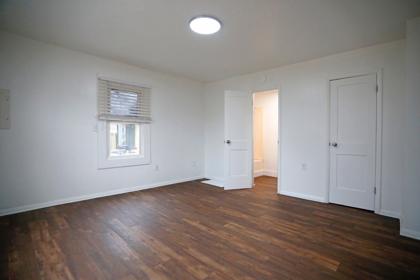 Building Photo - 3000 Rheinhardt Ave