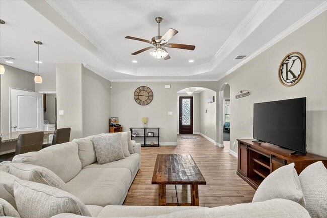 Building Photo - 2214 Cuarzo Dr