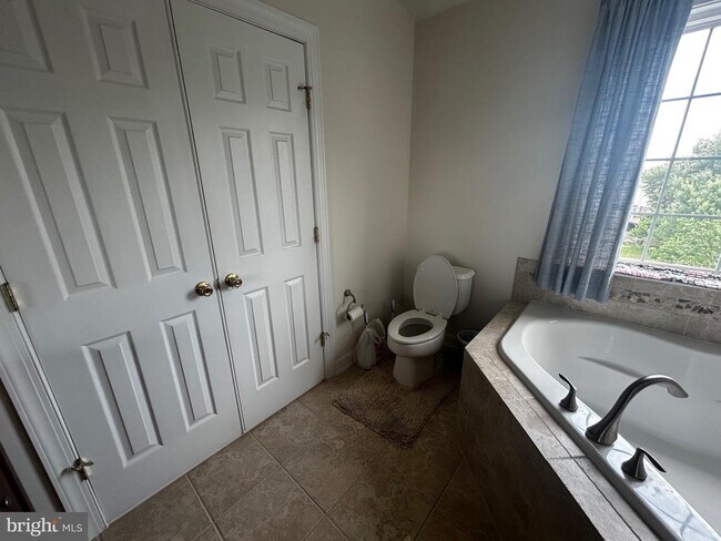 Building Photo - 8177 McCauley Way