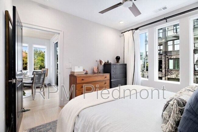 Building Photo - 395 Pratt Dr SE