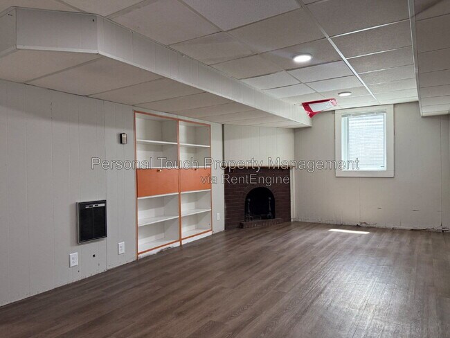 Building Photo - 704 8th St S