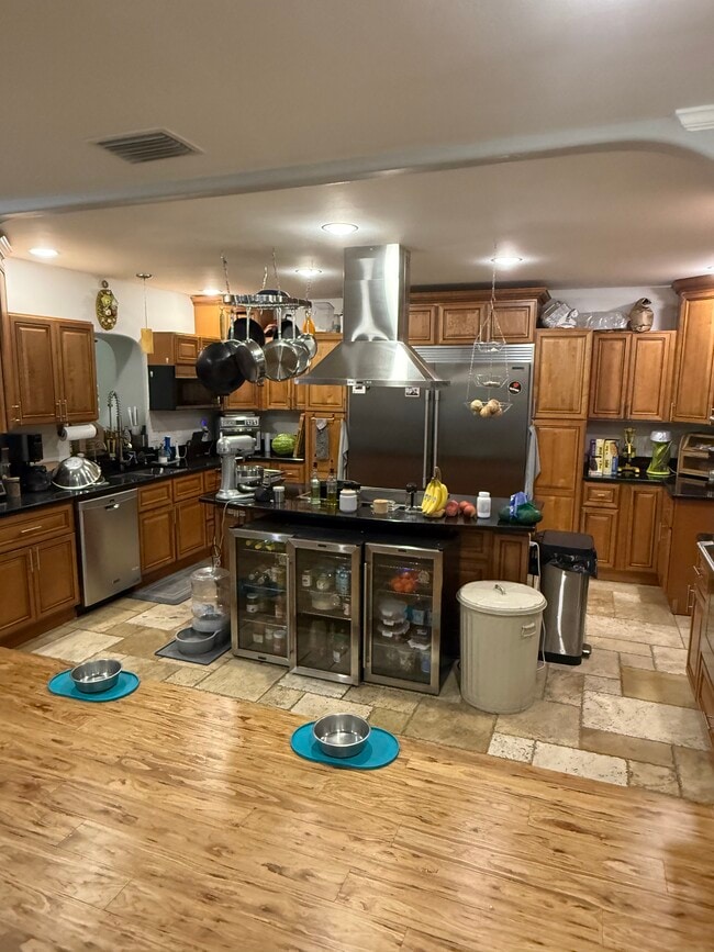 Building Photo - 731 Northwood Cir