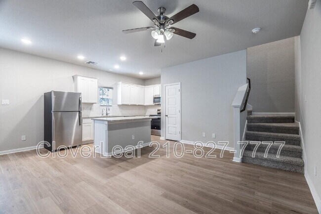 Building Photo - 8339 Runner Rdg